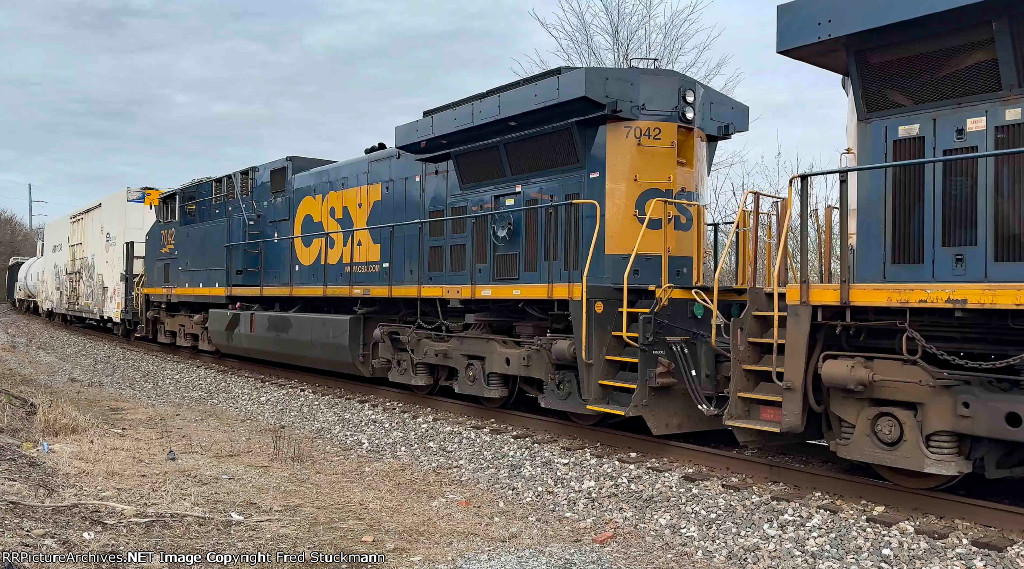 CSX 7042